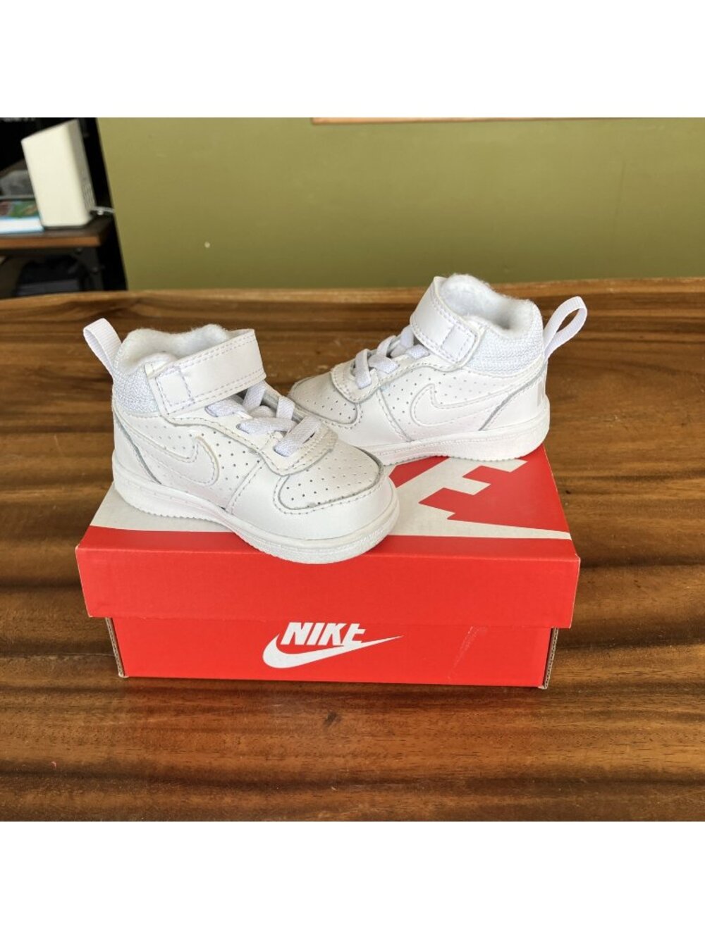 Toddler Nike Court Borough Mid White Size 3C Sneakers 870027 100